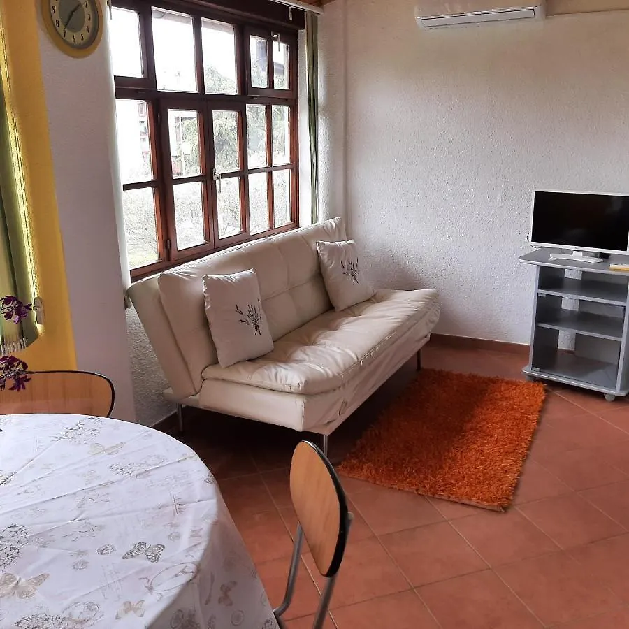 Apartment Ferienwohnung Clara 2 Poreč